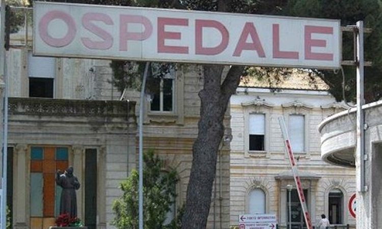 ASL Viterbo, eseguito a Tarquinia un intervento di resezione laparoscopica del sigma e colostomia terminale temporanea