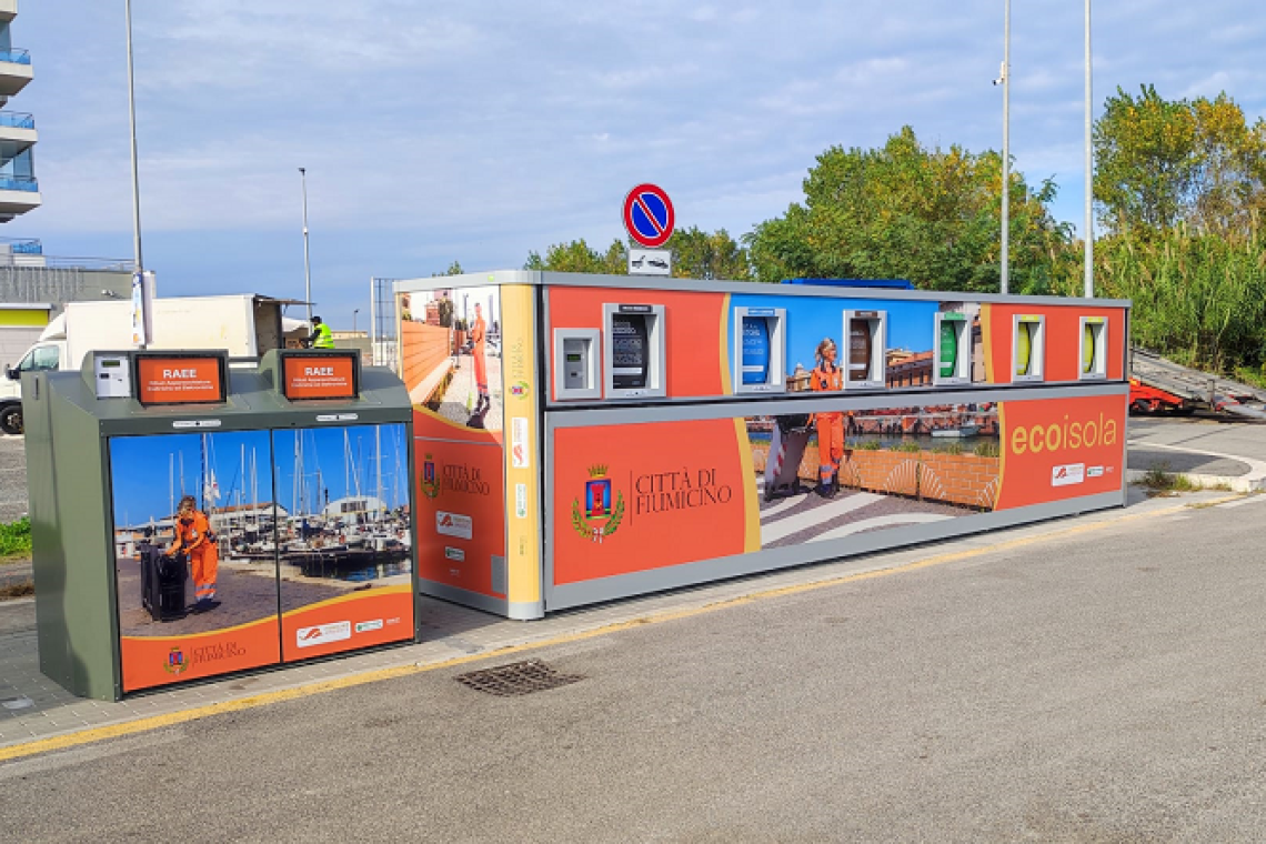 Migliora il servizio di raccolta differenziata a Fiumicino: nuovi contenitori, 10 Ecoisole informatizzate e un Ecosportello per agevolare i cittadini