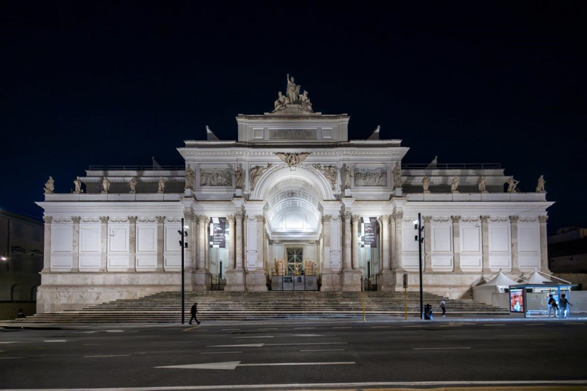 Accensione facciata Palazzo Esposizioni, un nuovo capitolo di luce per la capitale