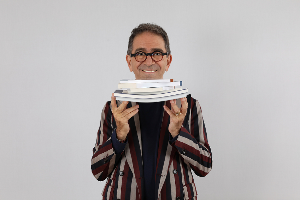 OFF/OFF Theatre – Pino Strabioli in Ve ne dico quattro - Dal 19 al 23 novembre.