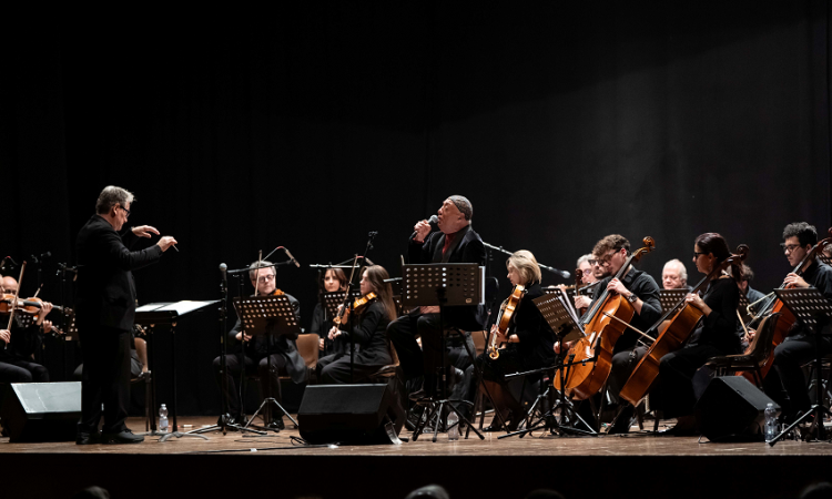 Auditorium Parco delle Musica - Peppe Barra e la Medit Nuova Orchestra di Ritmi Moderni in 