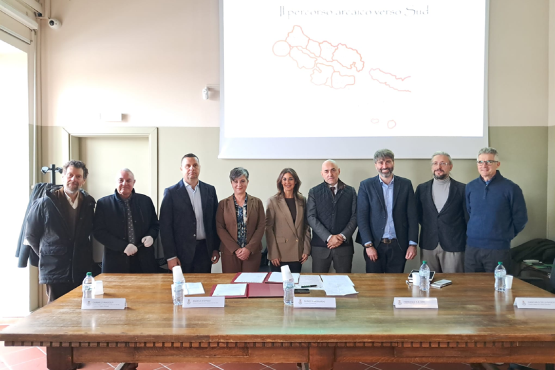 Grottaferrata, Cammino della via Latina: firmato il Protocollo d’Intesa per la valorizzazione turistica e storico-culturale 