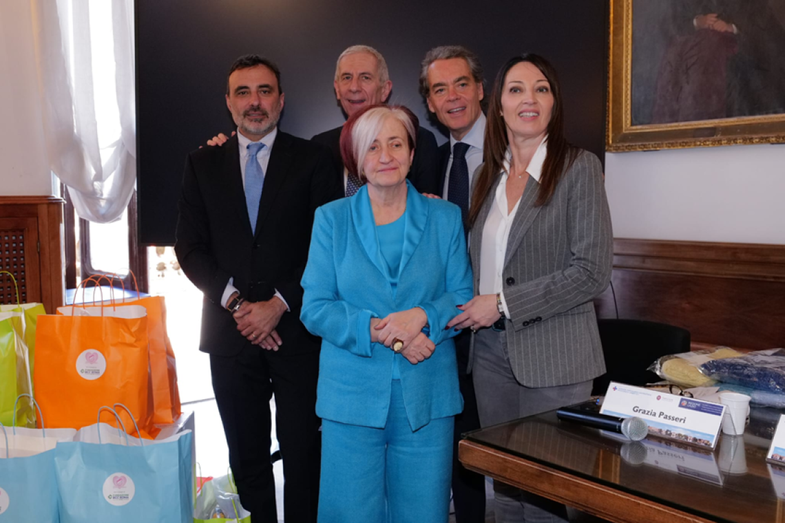 Solidarietà in ospedale: Salvamamme e Policlinico Umberto I insieme per i “Kit Care con Amore”, segno tangibile di attenzione e solidarietà all’interno dei luoghi di cura