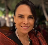 Colori, simboli e rinascita: perché raccontare la Pasqua ai bambini, è un dono di luce. Intervista ad Adelia Lucattini 