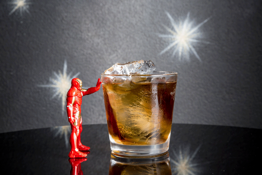 Drink: Demon in a bottle (ispirato al personaggio di Iron Man nel film “Avengers: Endgame”, di Anthony e Joe Russo, 2019)