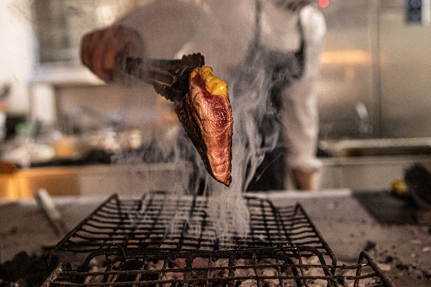 Ristorante Friccico, artigiani in cucina a Monteverde.